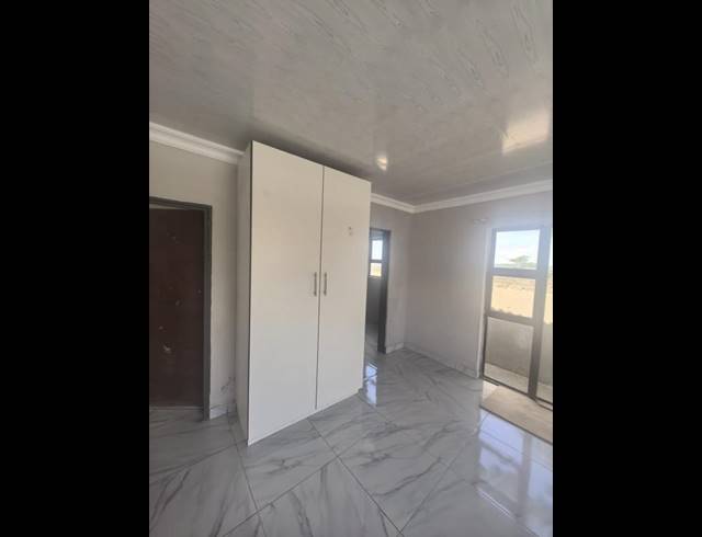 3 BEDROOM HOUSE FOR SALE IN OLIEVENHOUTBOSCH